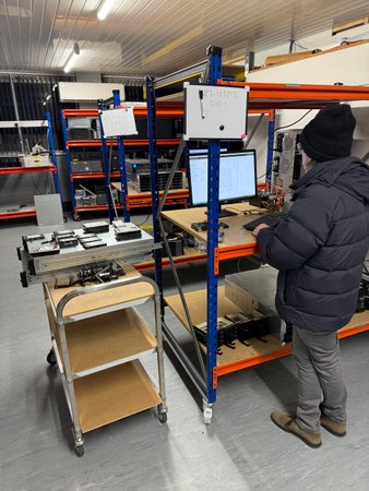 R3 engineer reviewing enterprise RAID recovery setup in lab